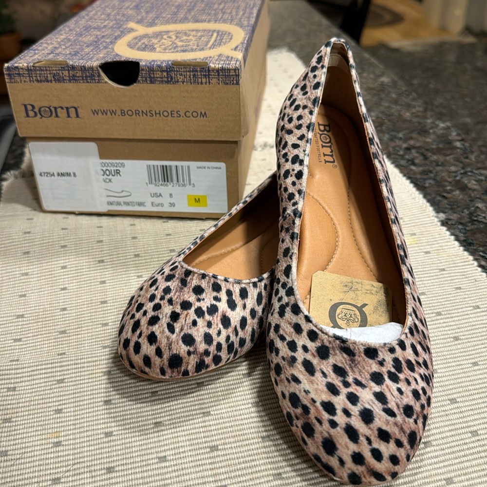 Born Flats, Animal Print, Size 8M New With Box